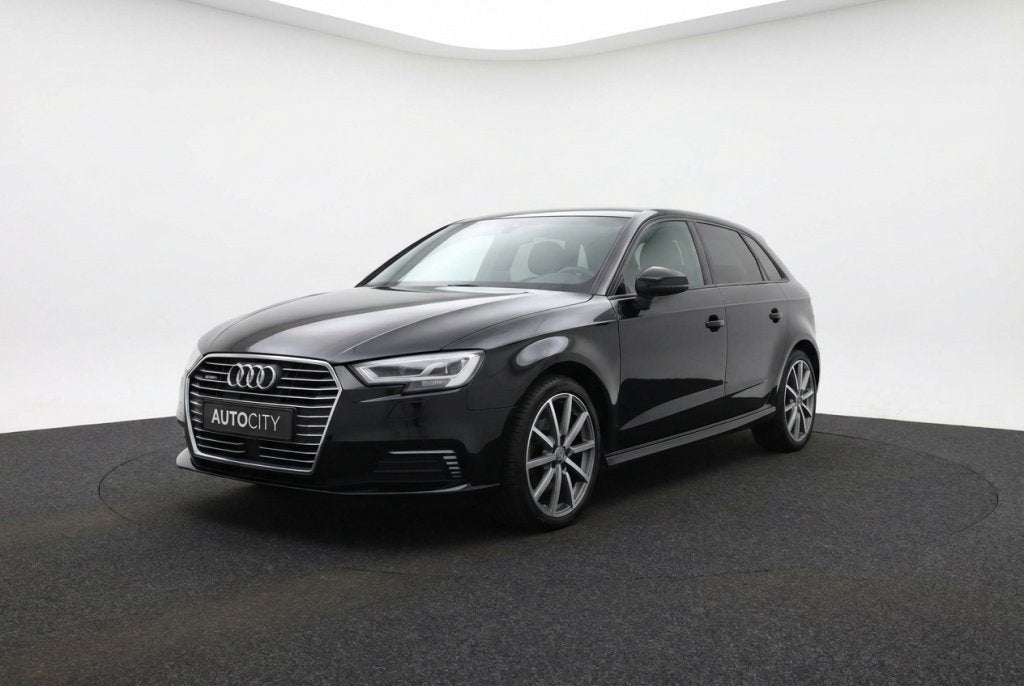 Audi A3 Sportback 40 e-tron PHEV S Line 204PK l Keyless l St, Auto's, Gebruikt, Zwart, Plug-in hybride, Geïmporteerd