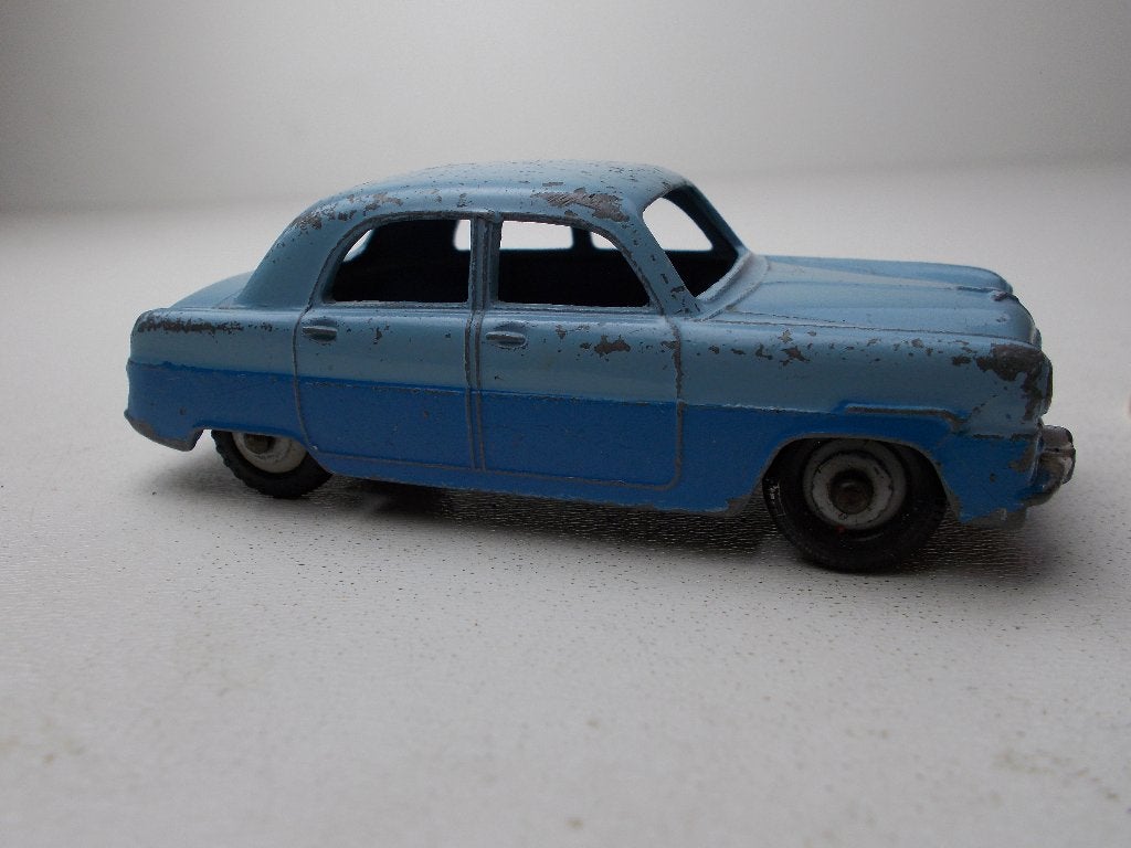 1956 Dinky Toys 162 FORD ZEPHYR (TWO TONE BLUE) -D-