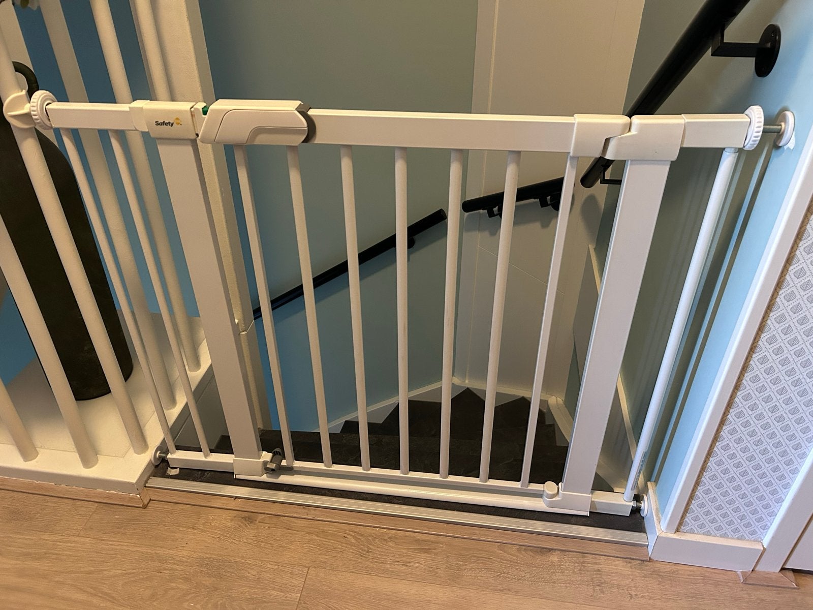 Safety 1st flat step, Kinderen en Baby's, Traphekjes, Gebruikt, Ophalen of Verzenden, Klemhekje, Metaal of IJzer