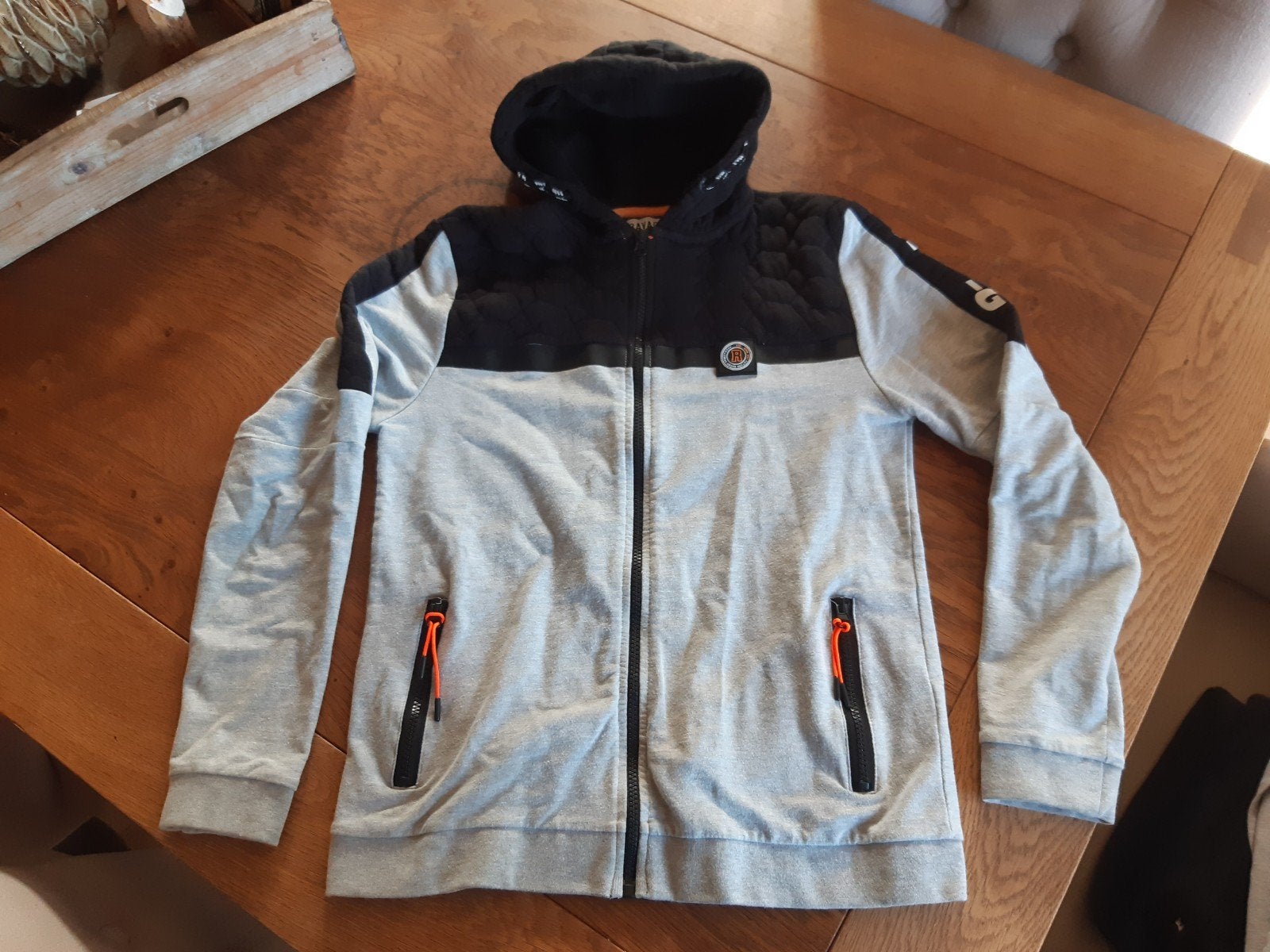 Ravagio vest met capuchon - Maat 176, Gebruikt, Trui of Vest, Ophalen of Verzenden, Jongen