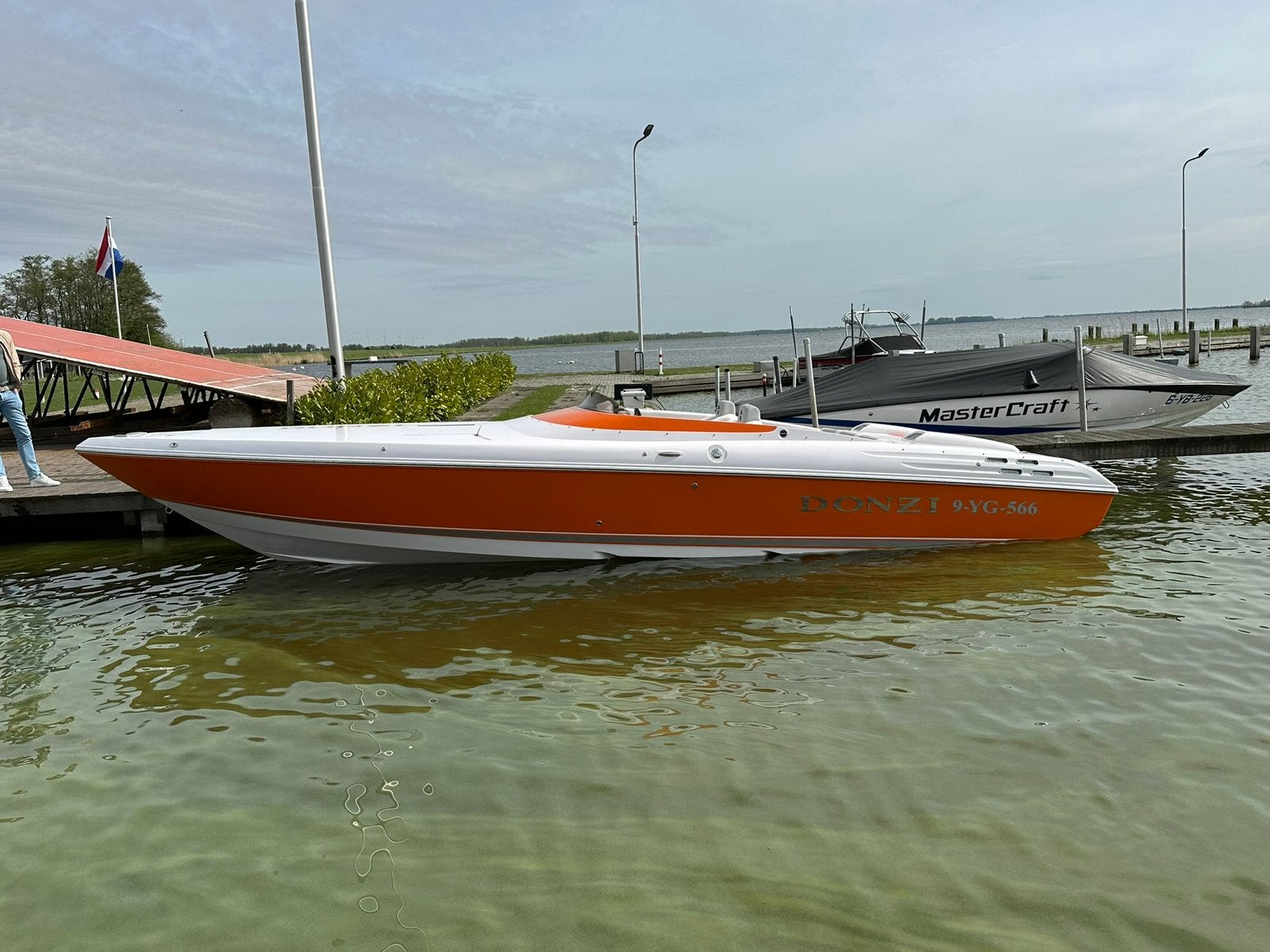 Donzi 27ZR  525 efi facelift origineel geleverd, Ophalen, Zo goed als nieuw