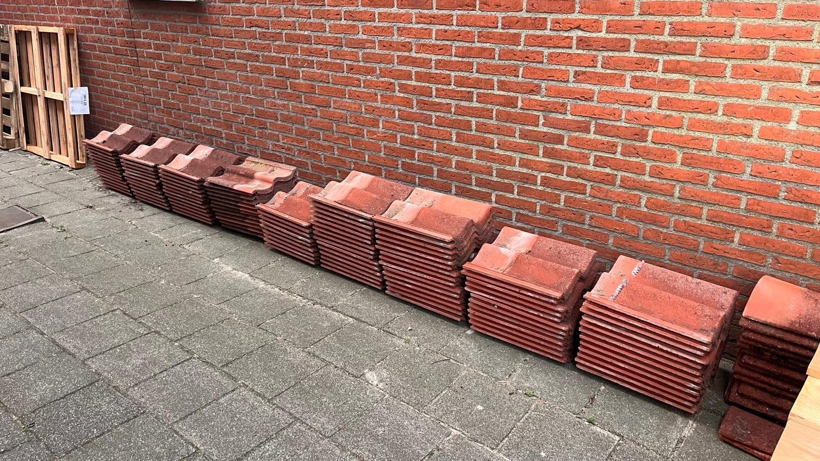Rode dakpannen gratis af te halen, Ophalen, Gebruikt, Steen of Klei, 15 m² of meer