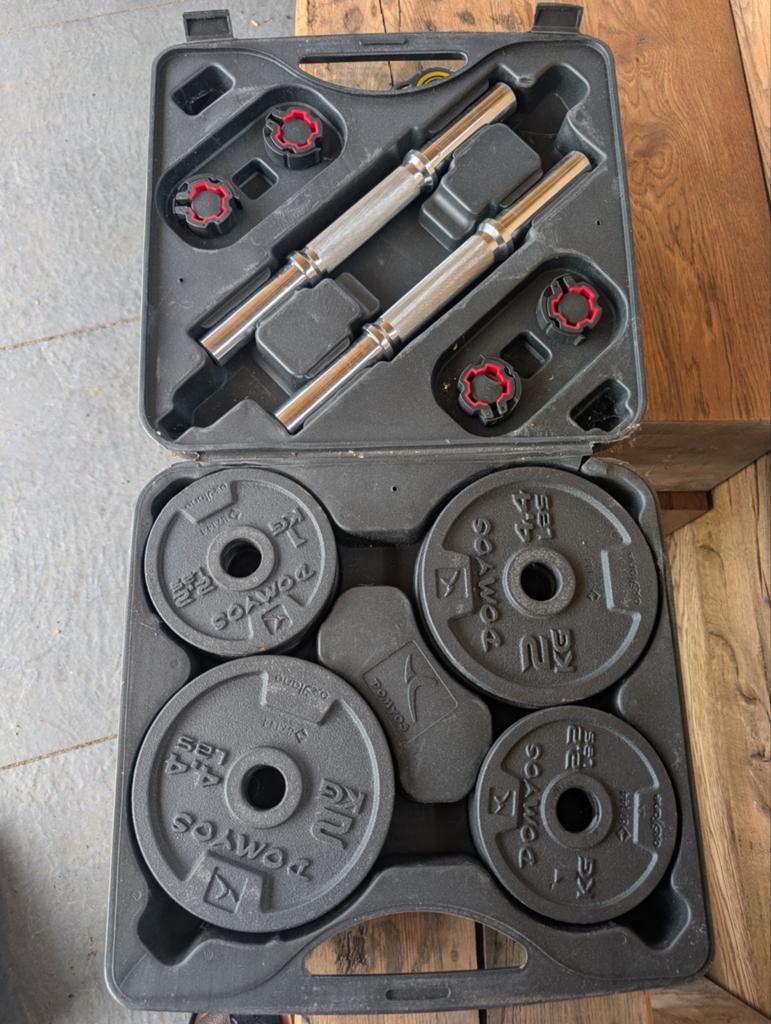 Dumbbellset 20KG met koffer - Domyos, Sport en Fitness, Fitnessmaterialen, Ophalen, Gebruikt, Rug, Halterset