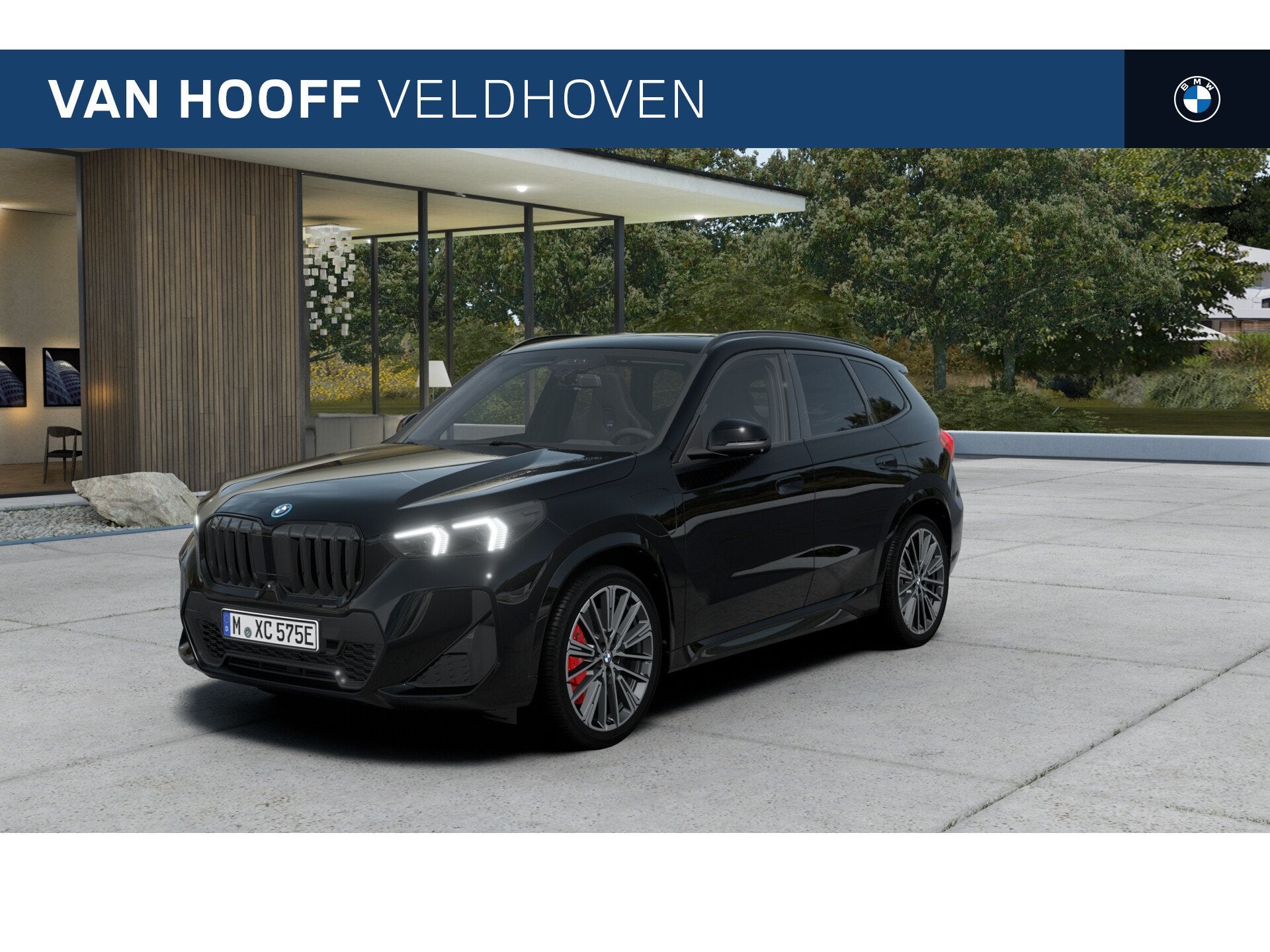 BMW X1 xDrive30e M Sport Automaat / Panoramadak / Trekhaak /, Auto's, Zwart, Stoelverwarming, Zwart, Bedrijf