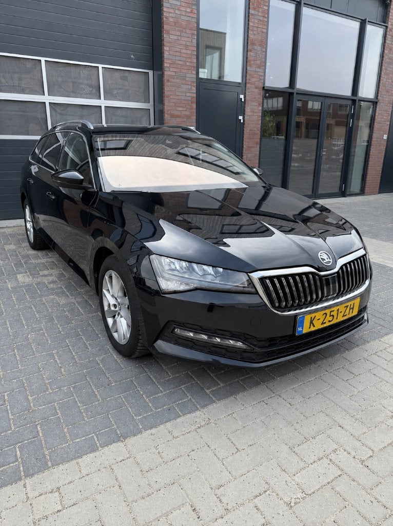 Skoda Superb 1.5 TSI Greentech ACT 150pk Dsg-7 2021 Zwart, 15 km/l, 1498 cc, Zwart, 4 cilinders