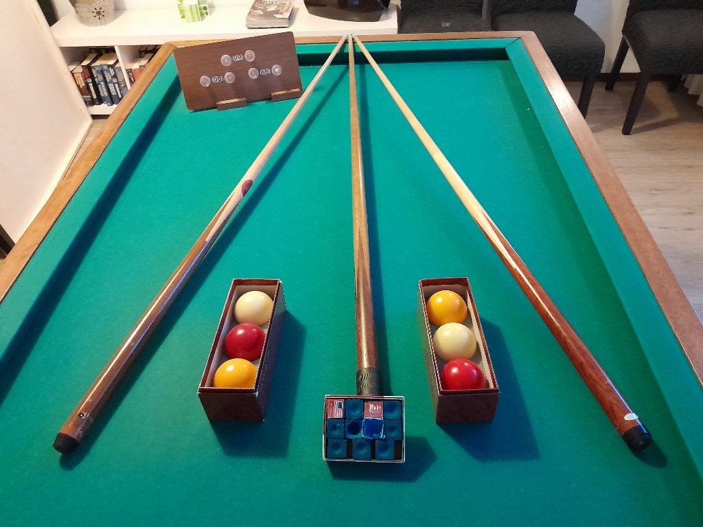 Biljarttafel 2.00m x 1.10m compleet met accessoires, Ophalen, Gebruikt, Biljarttafel