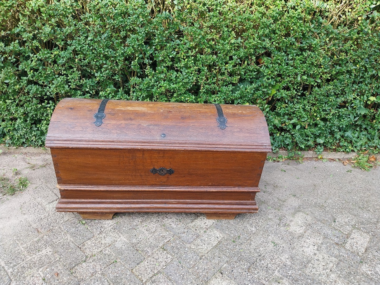 Antieke Eiken Dekenkist met Gebogen Deksel, Antiek en Kunst, Ophalen
