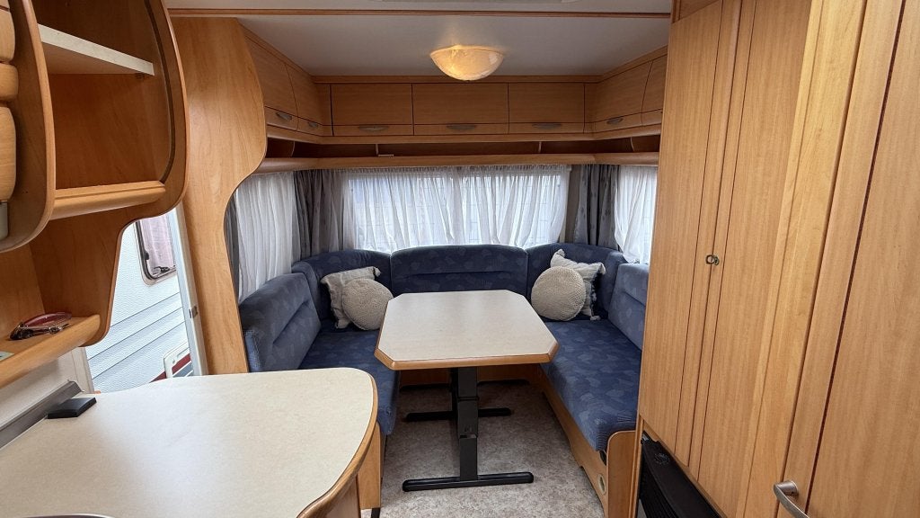 Fendt Saphir 490 TF bouwjaar 2005 met voortent, Caravans en Kamperen, Rondzit, Bedrijf, Serviceluik, Tot en met 4
