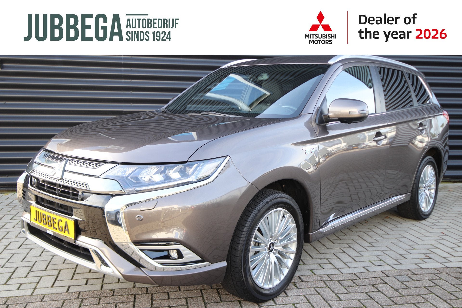 Mitsubishi Outlander 2.4 PHEV Instyle Trekhaak (bj 2020), Auto's, Automaat, Zwart, 4 cilinders, Bedrijf