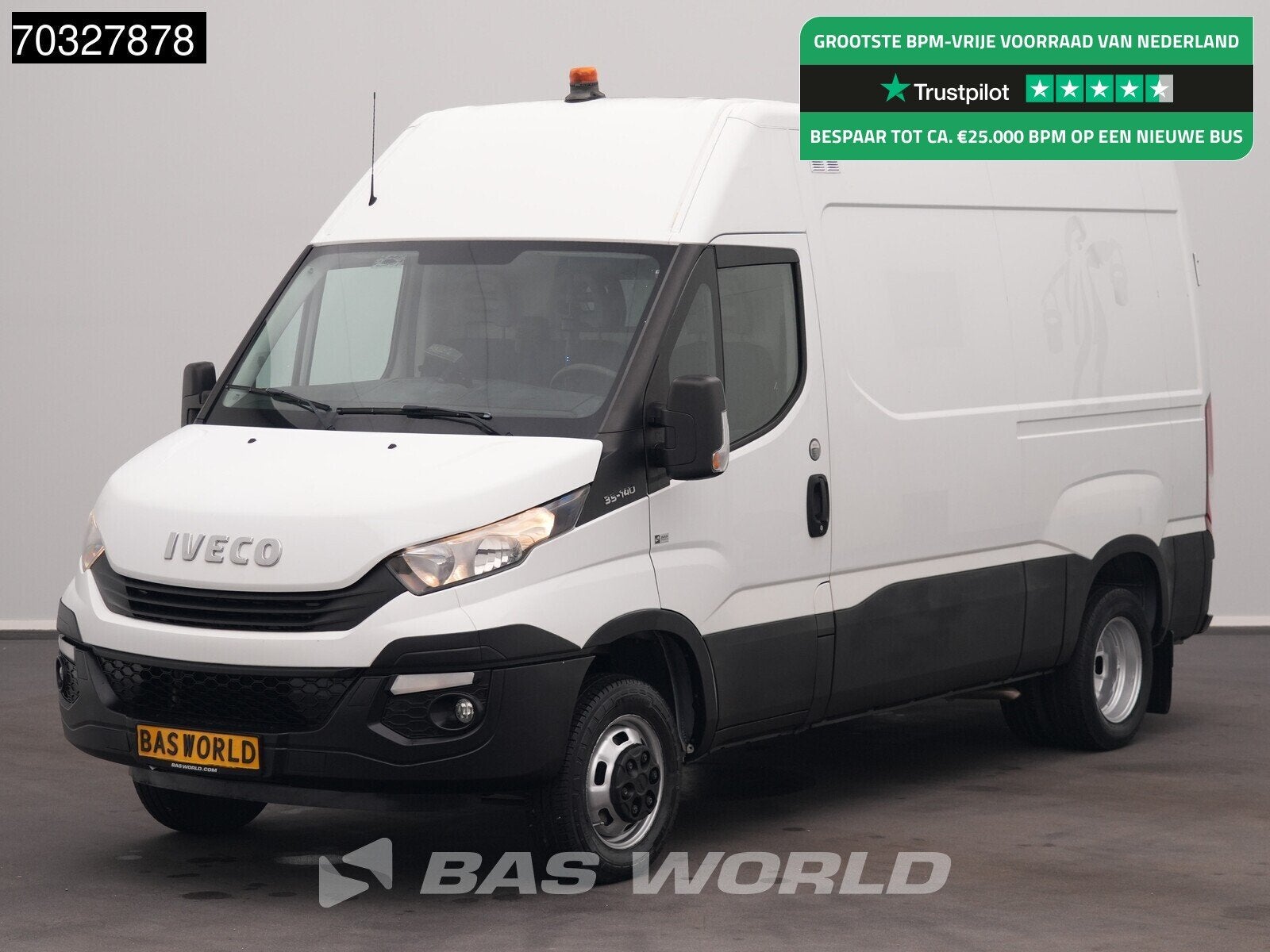 Iveco Daily 35C14 Dubbellucht L2H2 3,5t Trekhaak Airco Cruis, Auto's, Bestelauto's, Stof, Gebruikt, Euro 6, Iveco