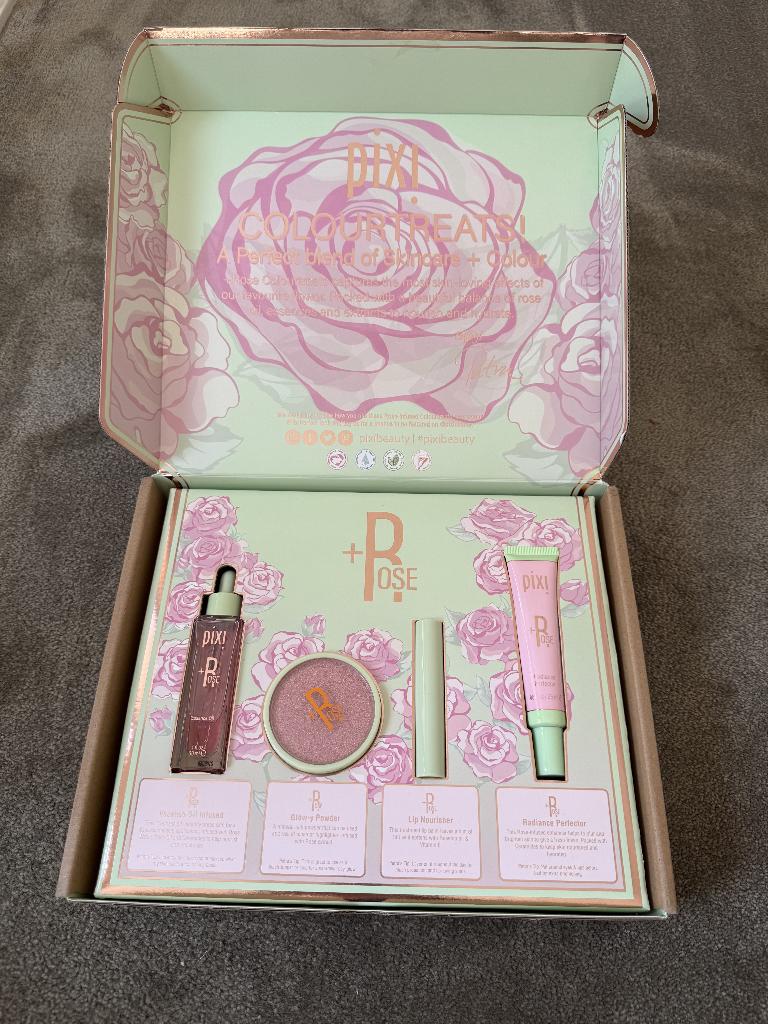 Pixi Glow-y Powder, Rose Oil, Perfector - Kadoset 11 kerst, Gehele gezicht, Nieuw, Ophalen of Verzenden, Make-up