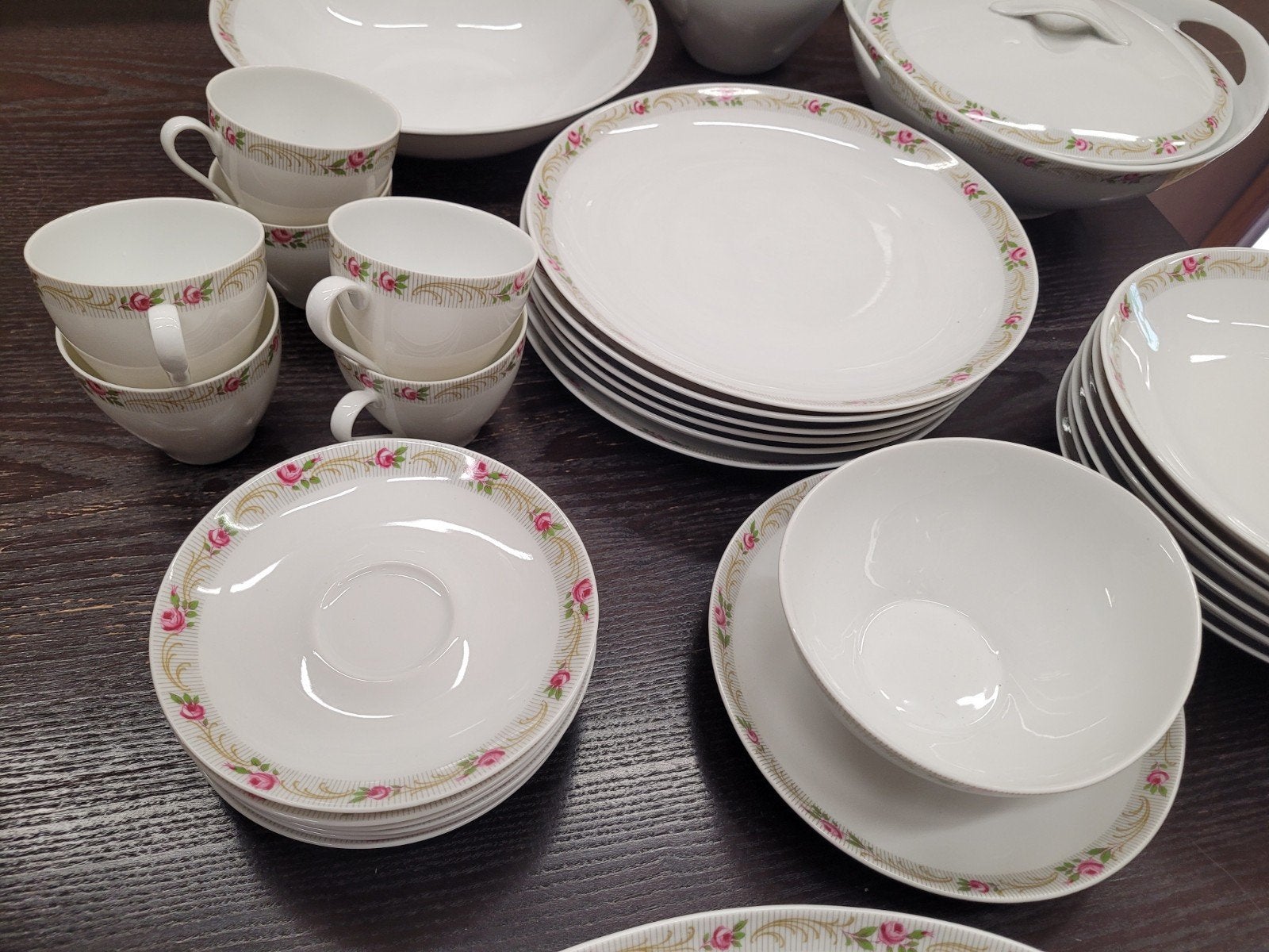 Eschenbach klassiek servies , roosjes, 25 onderdelen, Ophalen