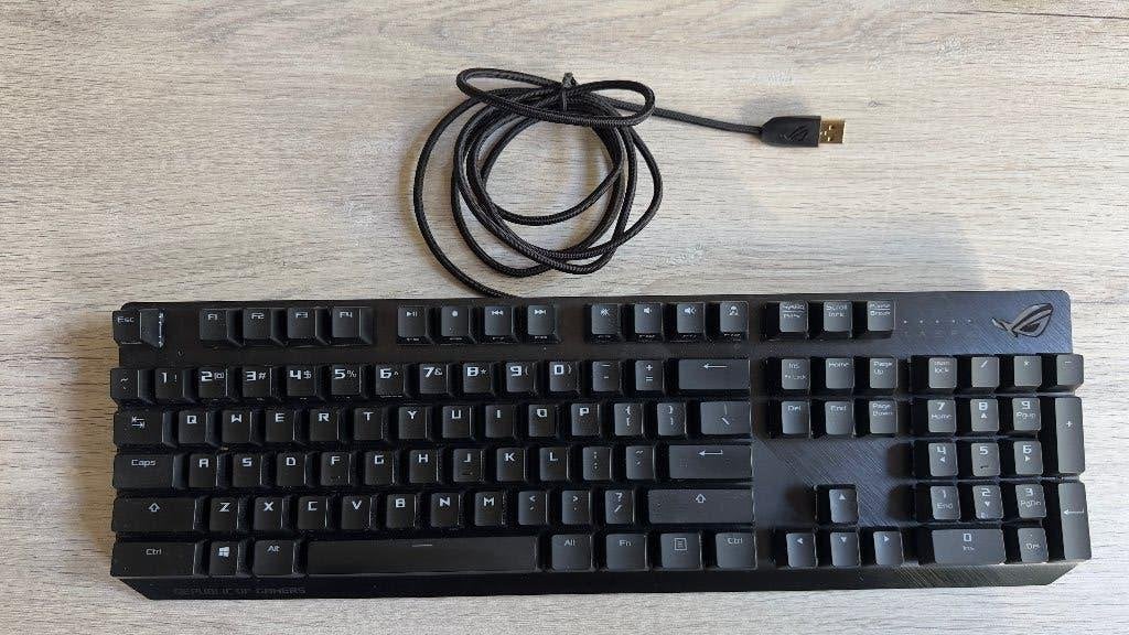 ROG Strix Scope Deluxe toetsenbord, Computers en Software, Ophalen, Gebruikt, Qwerty, Polssteun