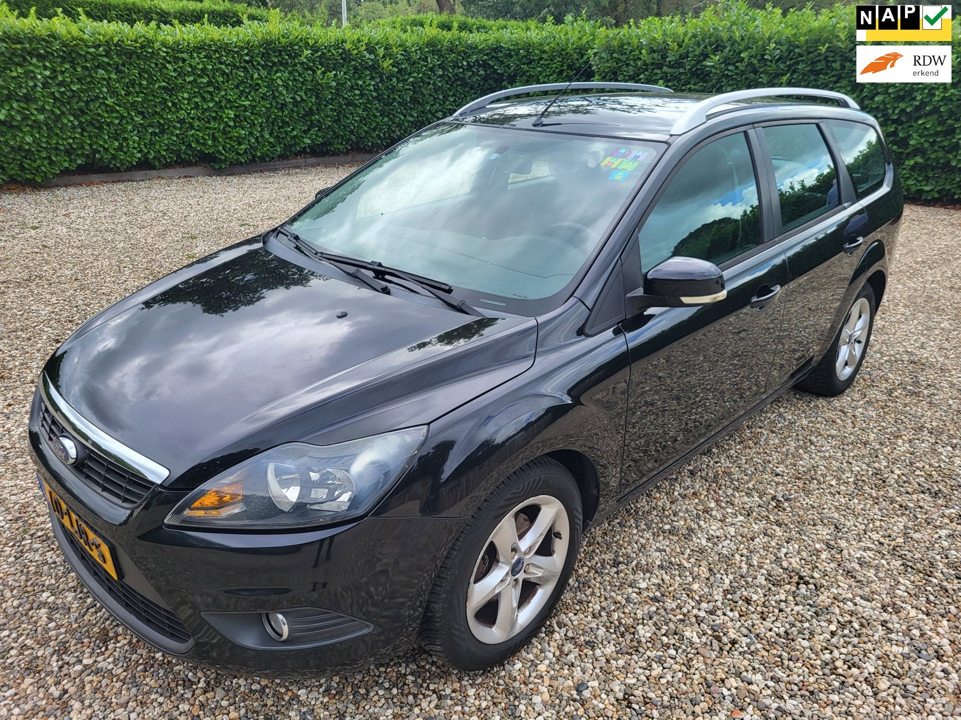 Ford Focus Wagon 1.6 Comfort station airco koud, Gebruikt, Zwart, 4 cilinders, 635 kg