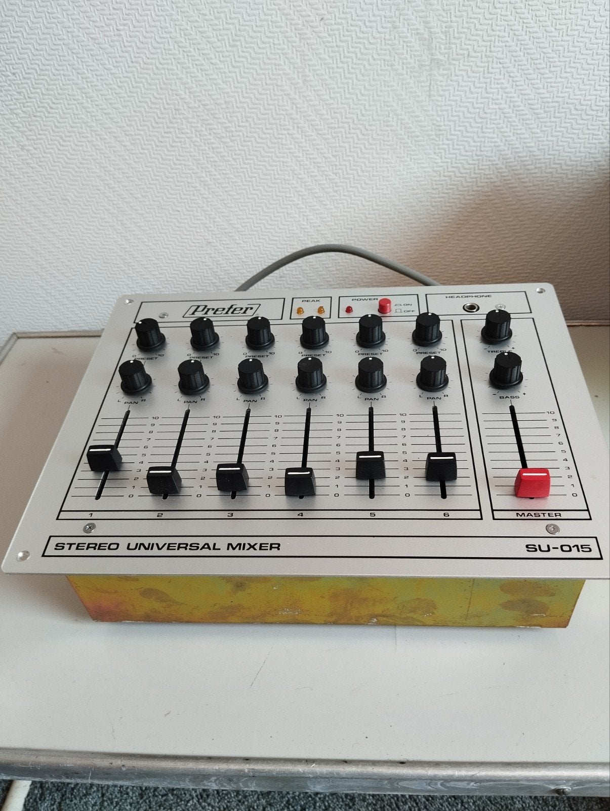 Prefer Stereo Universal Mixer SU-015 in zeer goede staat, Muziek en Instrumenten, Mengpanelen, Ophalen of Verzenden, Gebruikt