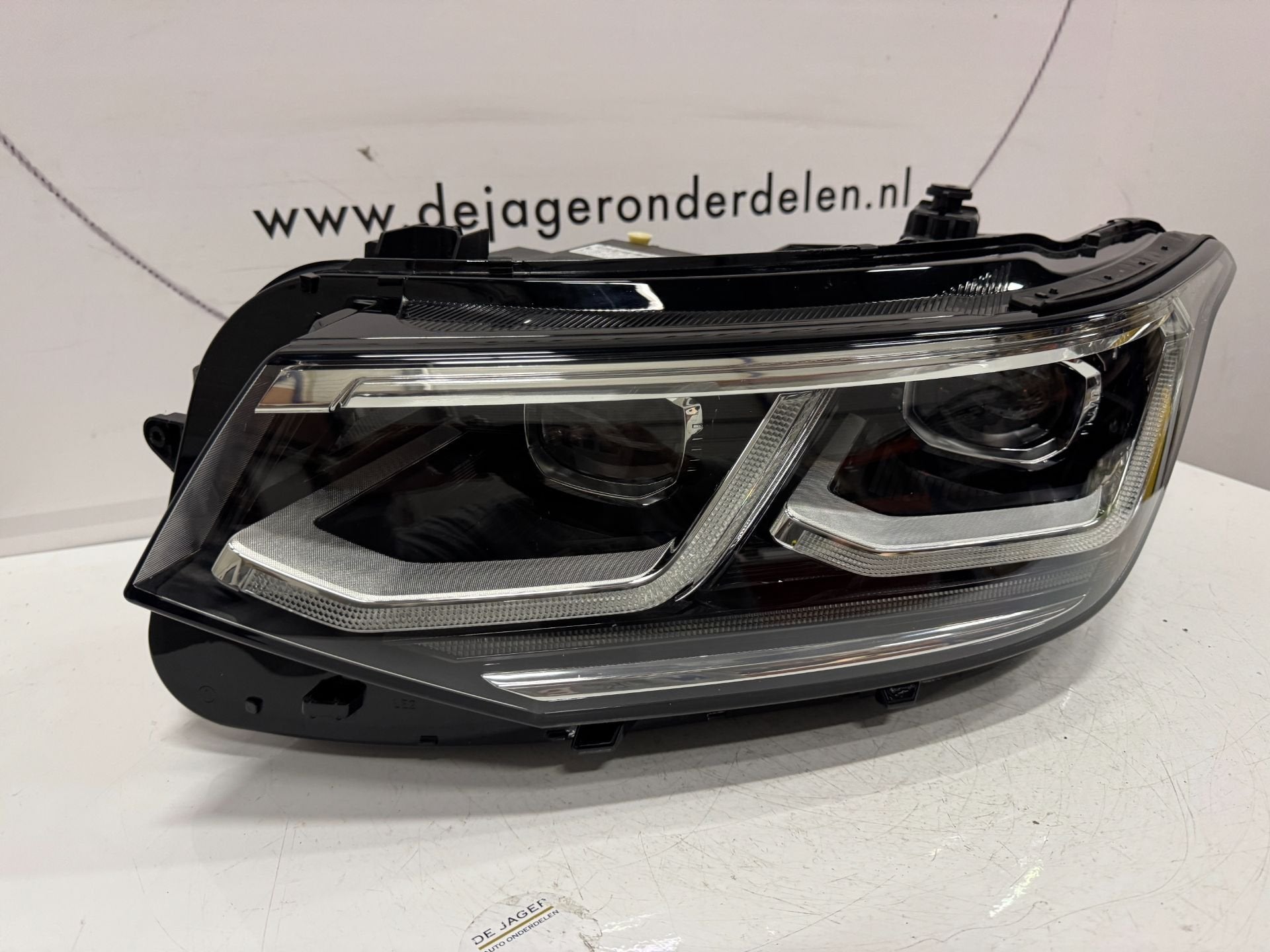 VOLKSWAGEN VW TIGUAN 5NA FACELIFT KOPLAMP FUL LED 5NB941081G, Gebruikt, Volkswagen, Volkswagen AG, Berliner Ring 2
38440  Wolfsburg, DE