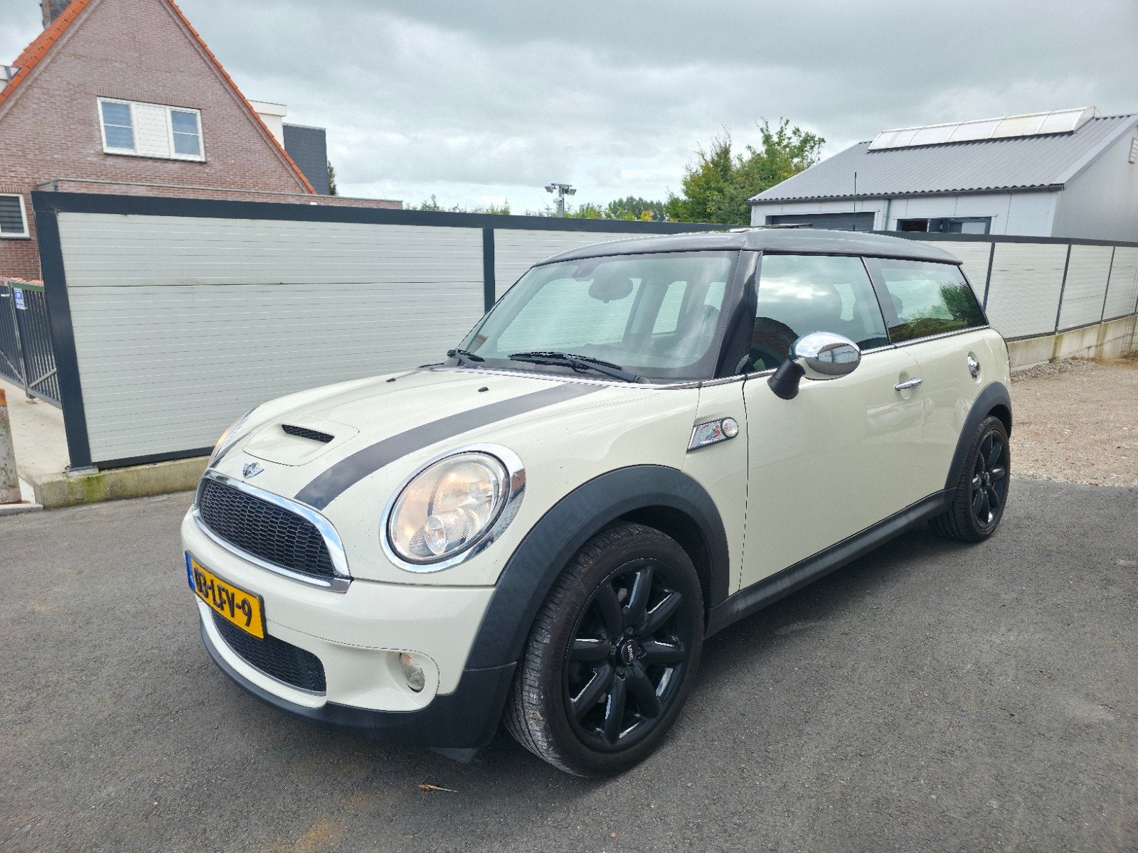 Mini Clubman 1.6 Cooper S / Pano / Nieuwe APK / Onderhouden, Auto's, Voorwielaandrijving, 4 cilinders, 4 stoelen, Leder en Stof