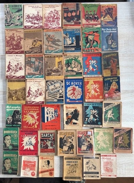 diverse kleine boekjes, detective en western, Boeken, Ophalen of Verzenden, Gelezen