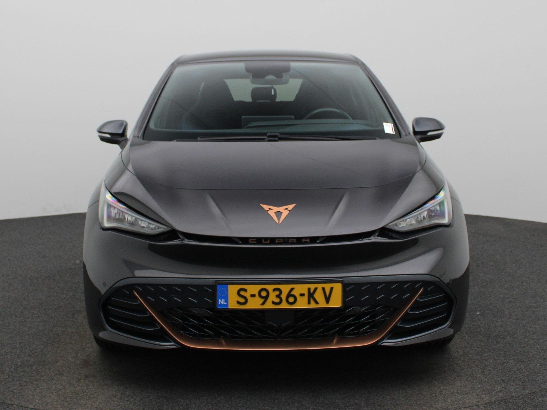 CUPRA Born Adrenaline 62 kWh | Wordt Verwacht | Automaat | A, Auto's, Cupra, Automaat, Zwart, 1738 kg, 375 min