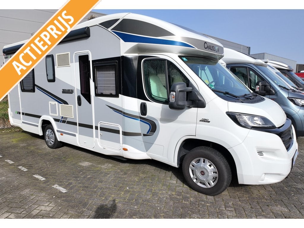 Chausson 728 Titanium, erg nette luxe familiecamper, Ringverwarming, Fiat, Startonderbreker, 7 tot 8 meter