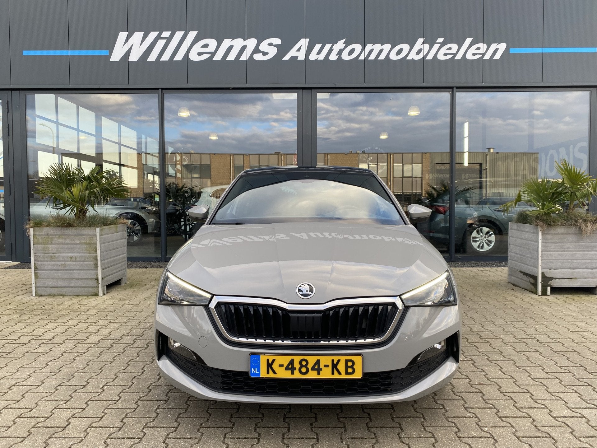 Skoda Scala 1.0 TSI Sport Business Panorama Dak, Cruise Cont, Auto's, Dealer onderhouden, Scala, Gebruikt, Euro 6