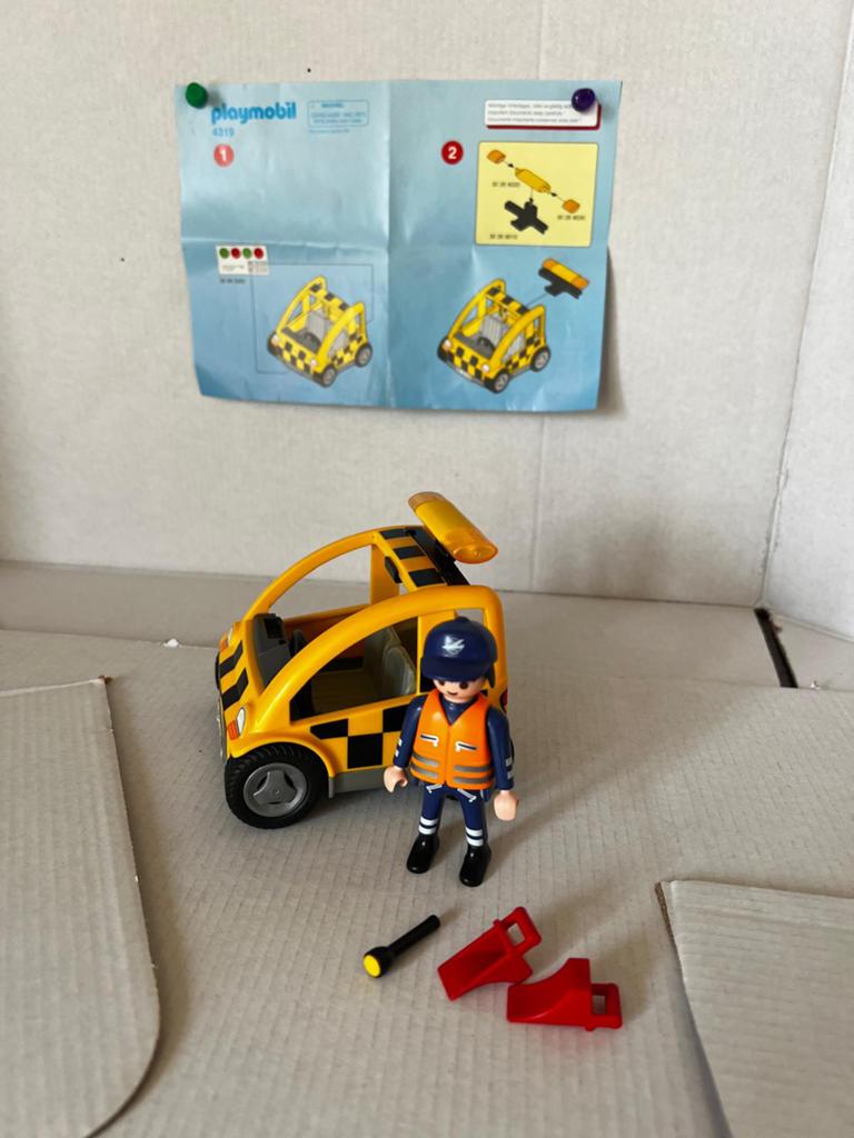 Playmobil vliegveld follow me auto set 4319, Kinderen en Baby's, Speelgoed | Playmobil, Ophalen of Verzenden