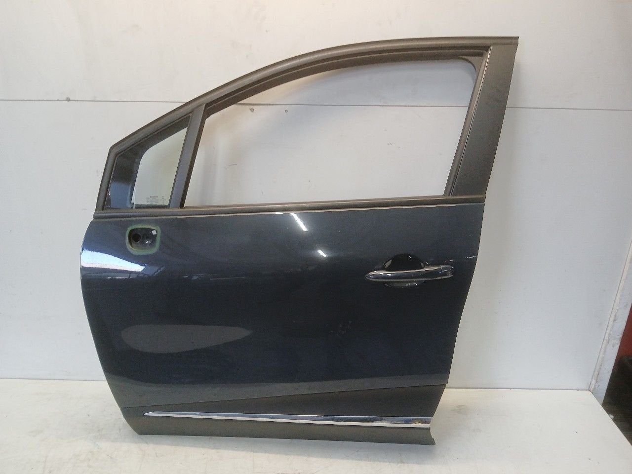 Portier links voor Renault Captur, Auto-onderdelen, Onderdelen@venauto.nl, Van der Ven Autorecycling B.V., Gebruikt, Ettenseweg 76, 4706 PB Roosendaal, The Netherlands