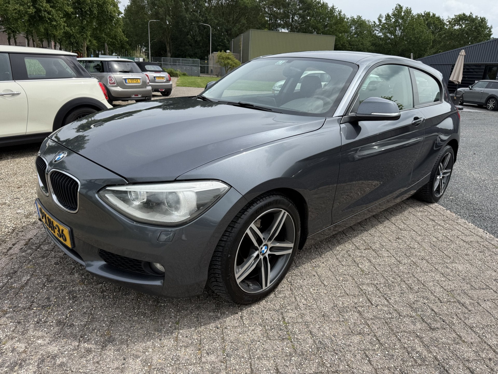 BMW 1-serie 116d. Navi,Leer Xenon,Trekhaak. Mooie auto !, Auto's, BMW, 1-Serie, Euro 5, Achterwielaandrijving, 4 cilinders