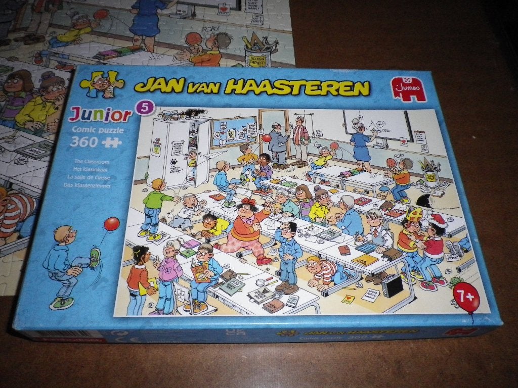 Jan v Haasteren jr Het klaslokaal, Ophalen, Minder dan 500 stukjes, Zo goed als nieuw, Legpuzzel