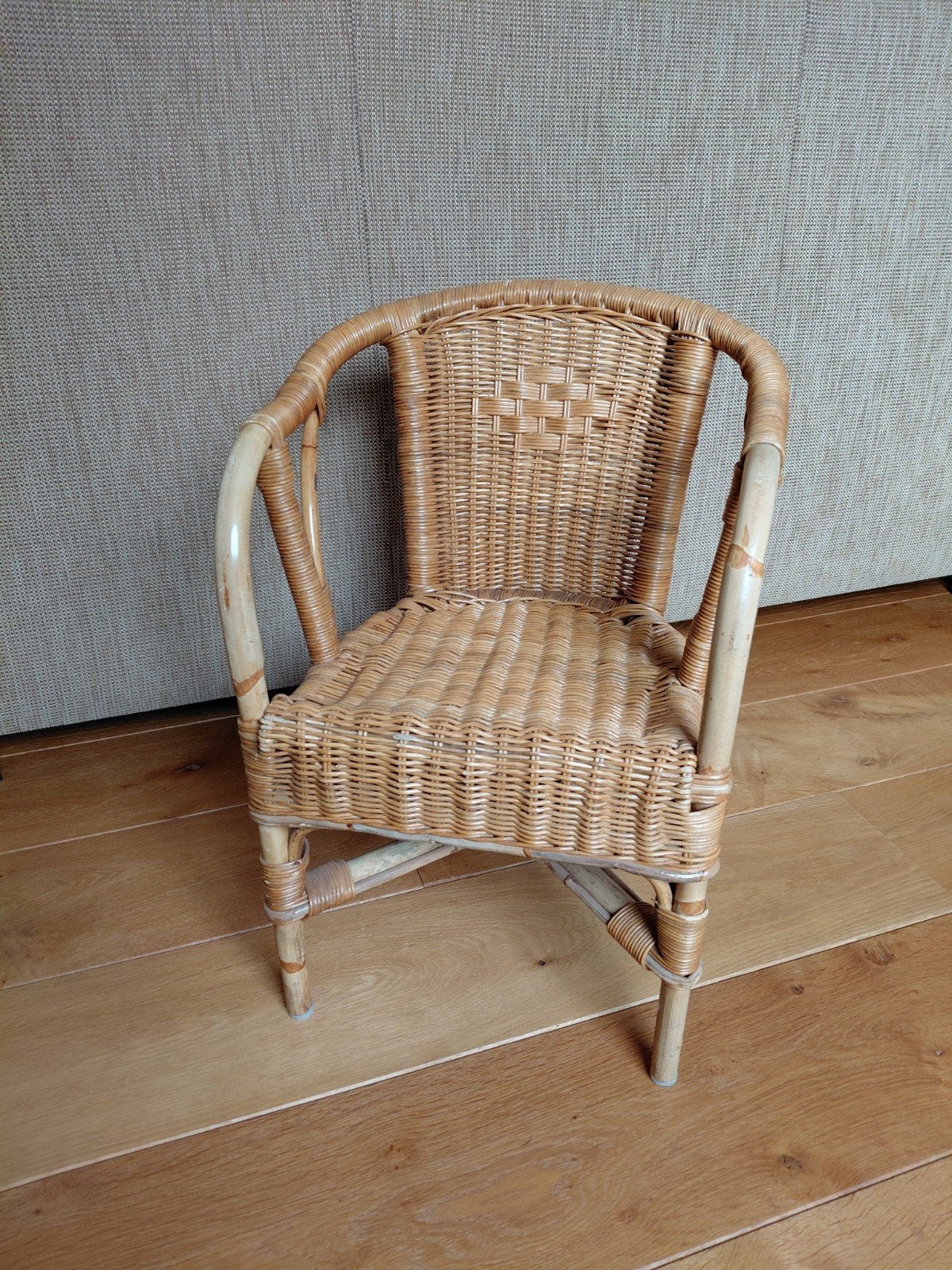 Rotan kinderstoeltje, Ophalen, Zo goed als nieuw, Stoel(en)