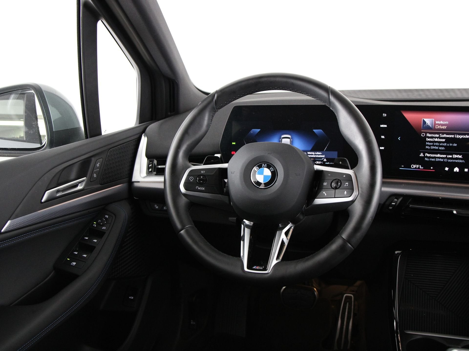 BMW 2 Serie 220i Active Tourer M-Sport (bj 2025, automaat), Dealer onderhouden, Gebruikt, 156 pk, Met garantie (alle)