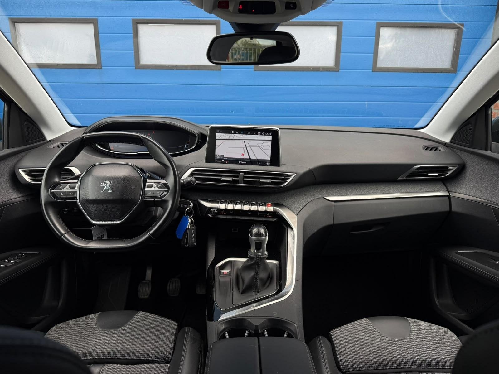 Peugeot 3008 1.2 PureTech Allure | Distributie vv | NL Auto, Voorwielaandrijving, Dealer onderhouden, Gebruikt, 1199 cc