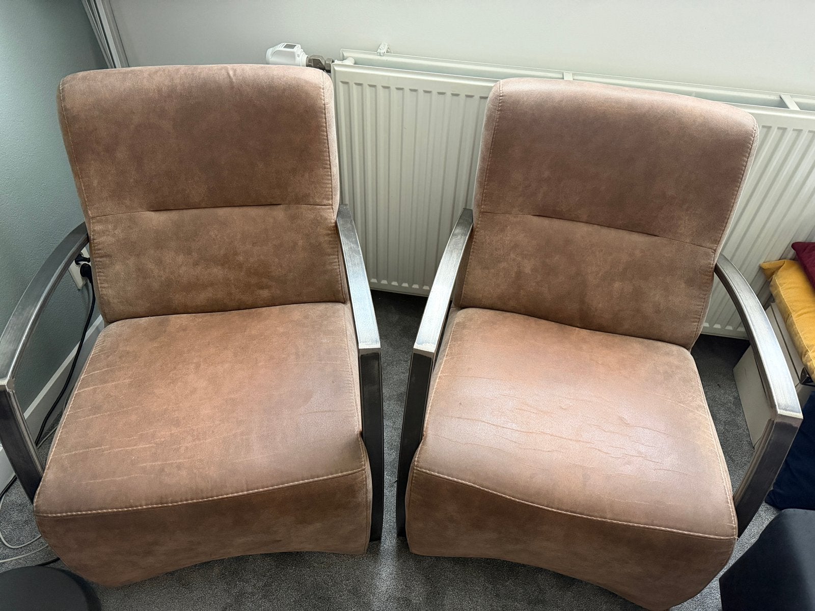 Twee fijne fauteuiltjes, Huis en Inrichting, Fauteuils, Ophalen, Minder dan 75 cm, Zo goed als nieuw, Leer