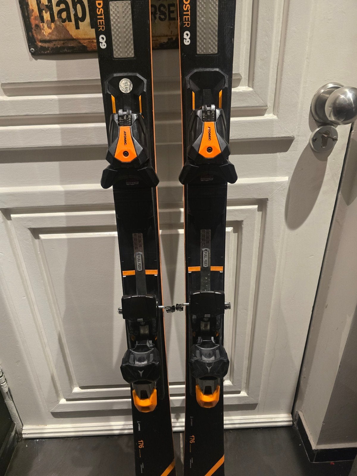 176cm ATOMIC REDSTER Q9 REVOSHOCK 2025/26, 160 tot 180 cm, Ophalen of Verzenden, Zo goed als nieuw, Carve