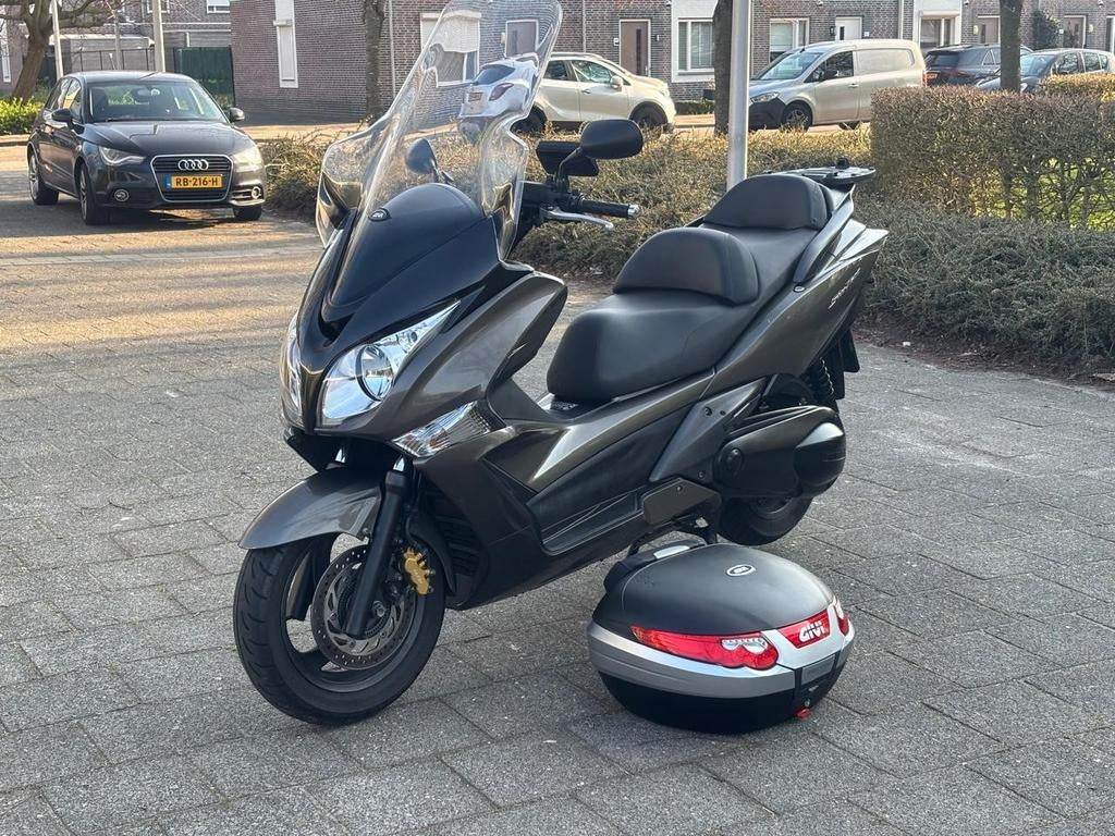 Honda SW-T 600cc Silverwing Motorscooter met Mult navigatie, Motoren, Motoren | Honda, Particulier, Scooter