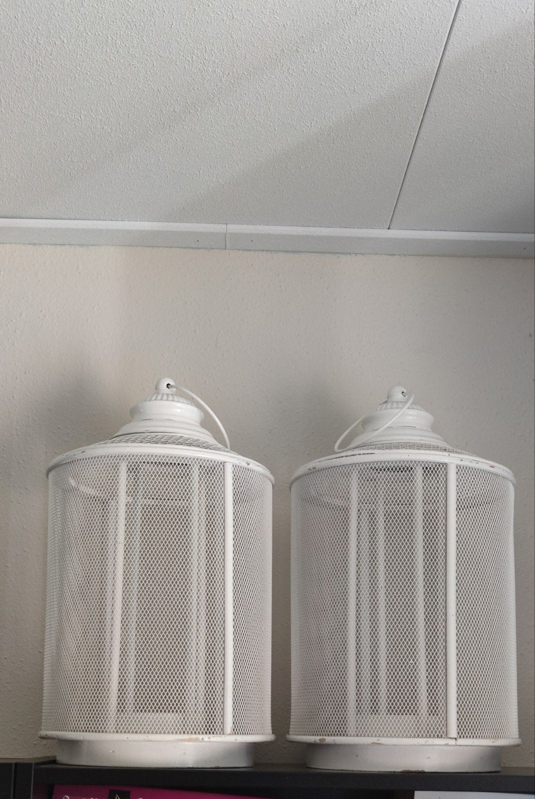 Set van 2 witte metalen windlichten/lantaarns, Ophalen, Windlicht, Gebruikt, Wit