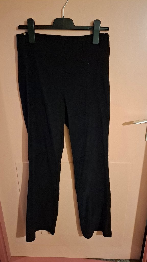 Zgan zwarte velours damesbroek maat 38. 10,00, Kleding | Dames, Maat 38/40 (M), Surrender, Zwart, Ophalen of Verzenden