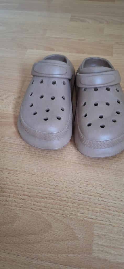 Nieuwe crocs, Ophalen of Verzenden, Nieuw, Bruin, Instappers