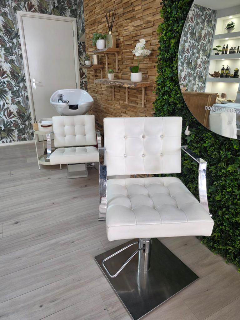 Luxe set kappersstoel met wasbak - Salon Ambiance, Ophalen, Wit, Zo goed als nieuw, Leer
