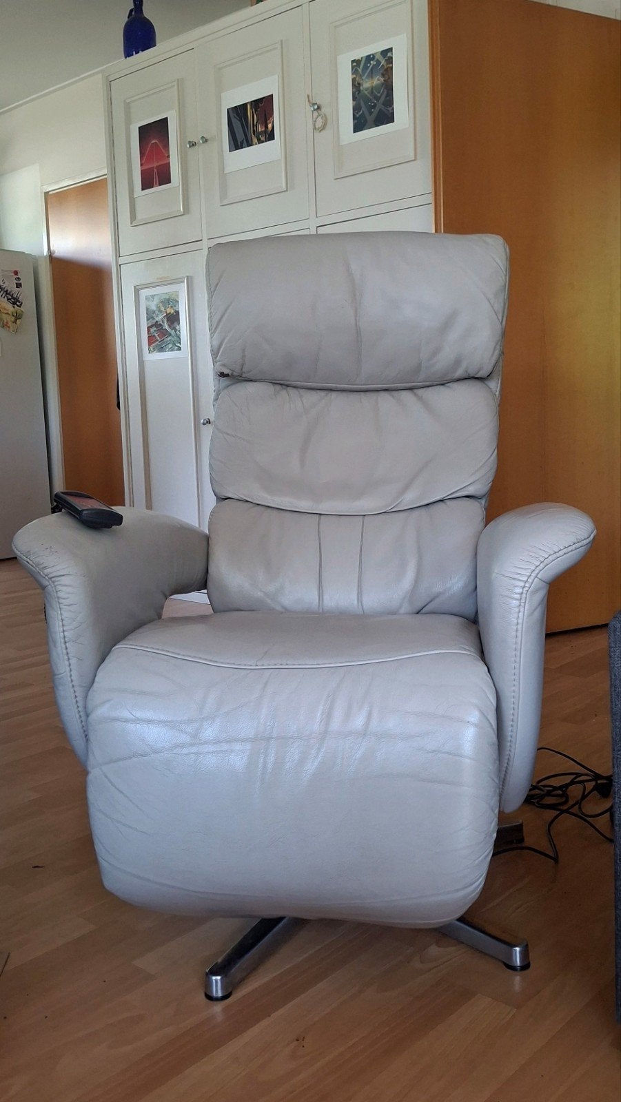 Himolla Easy Swing relax fauteuil / sta-op stoel van leer, Ophalen, Gebruikt, 75 tot 100 cm, Leer