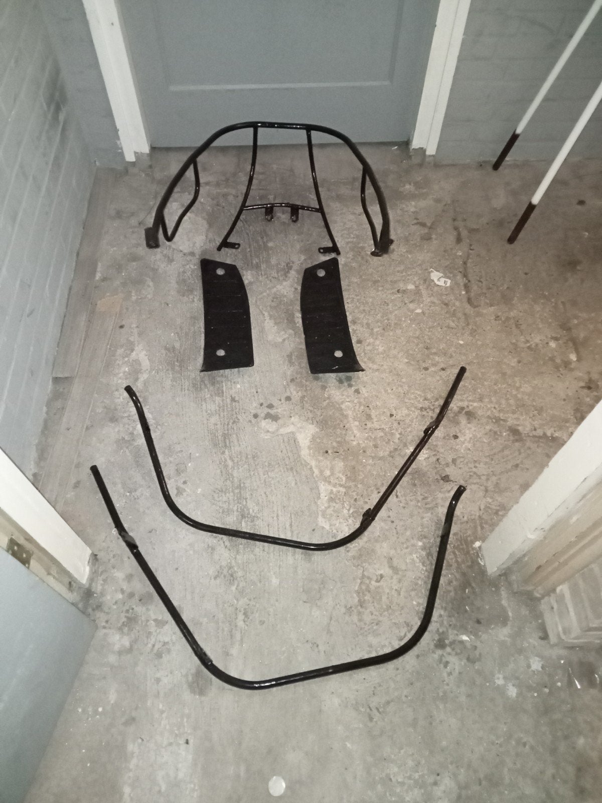 Te koop: een complete set zwarte valbeugels voor een scooter, Ophalen of Verzenden, Overige typen, Overige merken