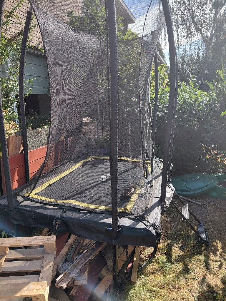 Gratis trampoline af te halen (214x153), Ophalen, Gebruikt