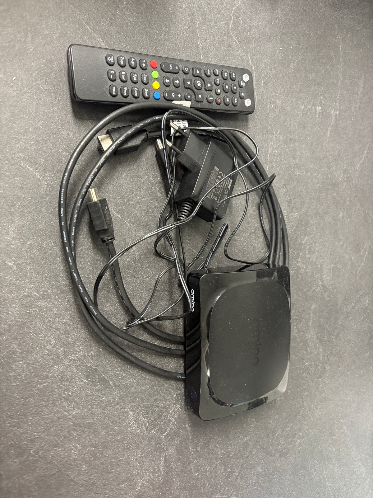 Amino Aria 7 Decoder met afstandsbediening en kabels, Ophalen of Verzenden, Gebruikt, Decoder