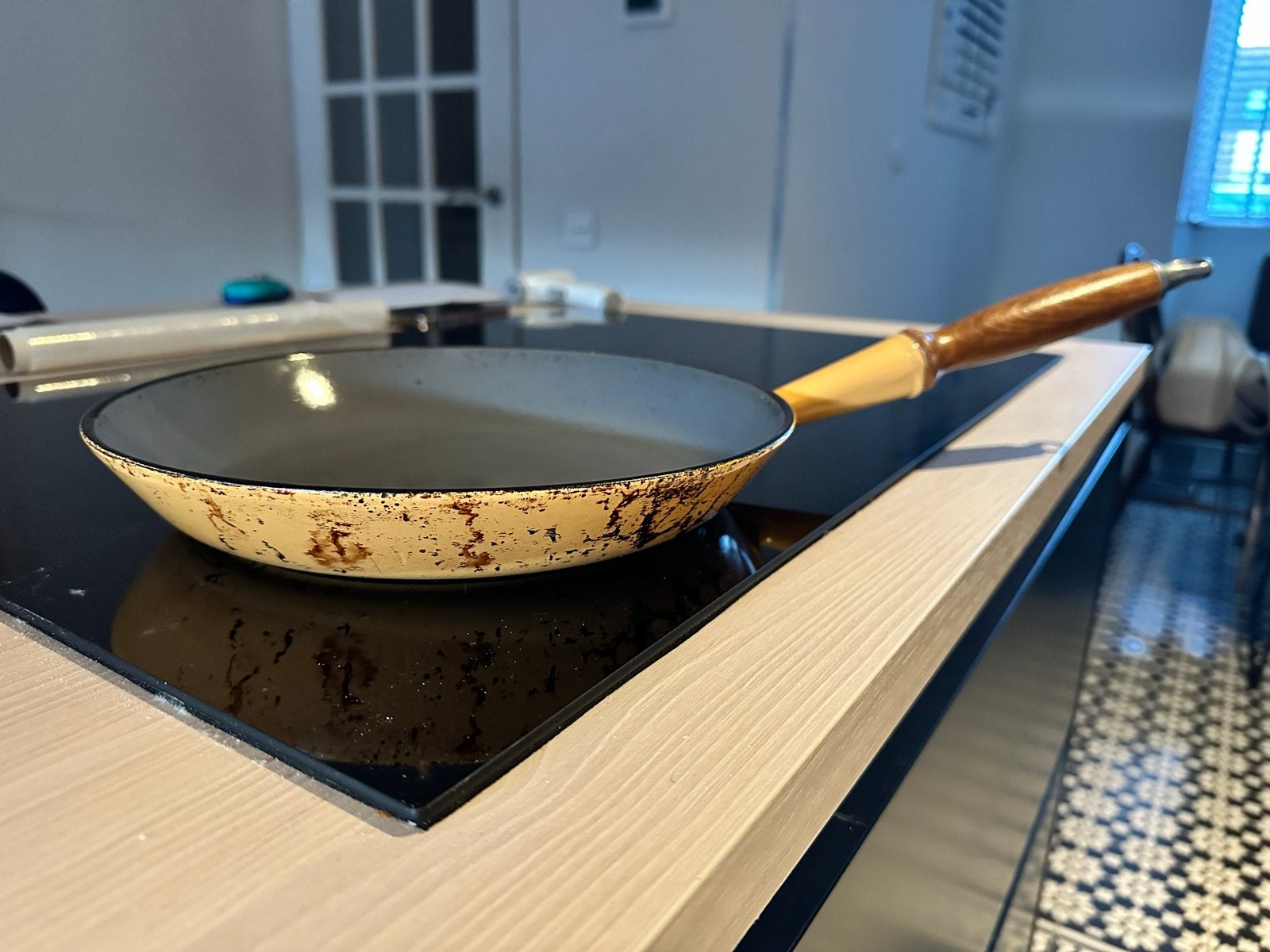 Le Creuset Koekenpan Gietijzer 26cm - Gebruikt, Ophalen, Koekenpan, Gebruikt, Gietijzer