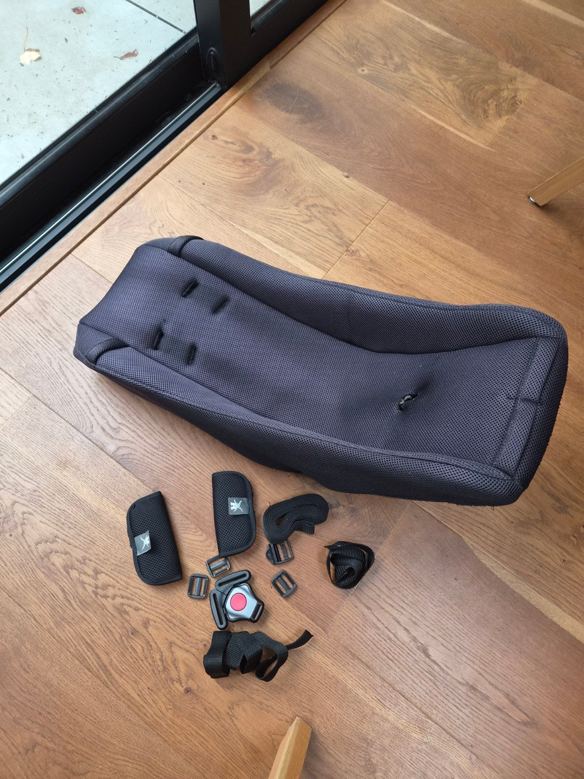 Melia babyschaal voor de bakfiets, Fietsen en Brommers, Fietsaccessoires | Fietsstoeltjes, Ophalen