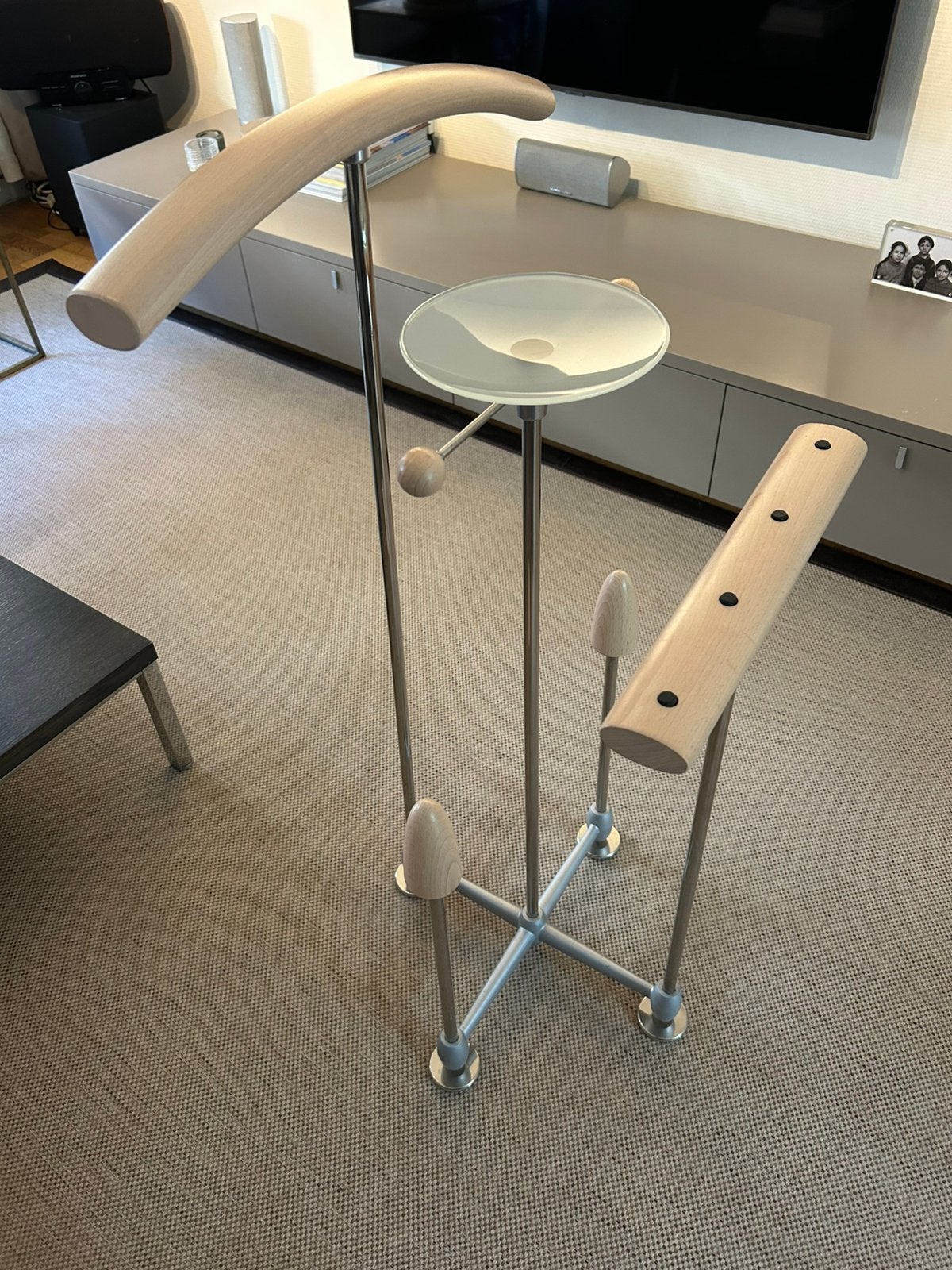 Auronde dressboy / butler stand, Frans de la Haye Auping, Huis en Inrichting, Zo goed als nieuw, Minder dan 100 cm, Hout, Ophalen