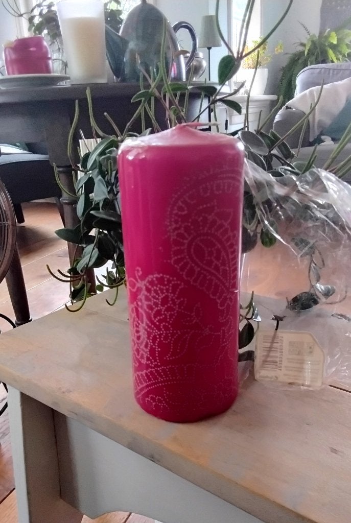 Stompkaars Bolsius met henna-achtige decoratie - bordeaux -, Nieuw, Ophalen of Verzenden, Kaars, 16 cm