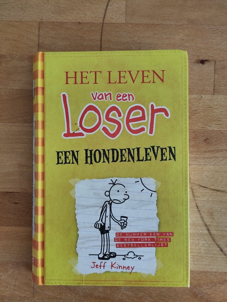 Een hondenleven, Boeken, Ophalen of Verzenden, Gelezen, Jeff Kinney