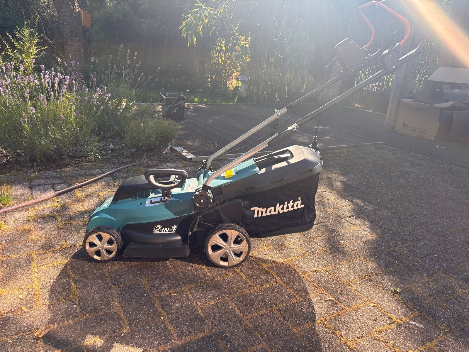 Makita ELM3320 Elektrische Grasmaaier - Zo goed als nieuw, Tuin en Terras, Cirkelmaaier, Elektrische grasmaaier, Ophalen of Verzenden