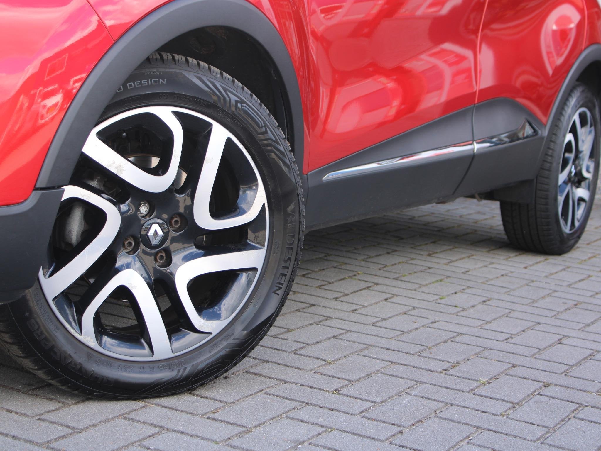 Renault Captur 1.2 TCe Helly Hansen Automaat Trekhaak, All-S, Auto's, Euro 5, Zwart, 4 cilinders, Leder